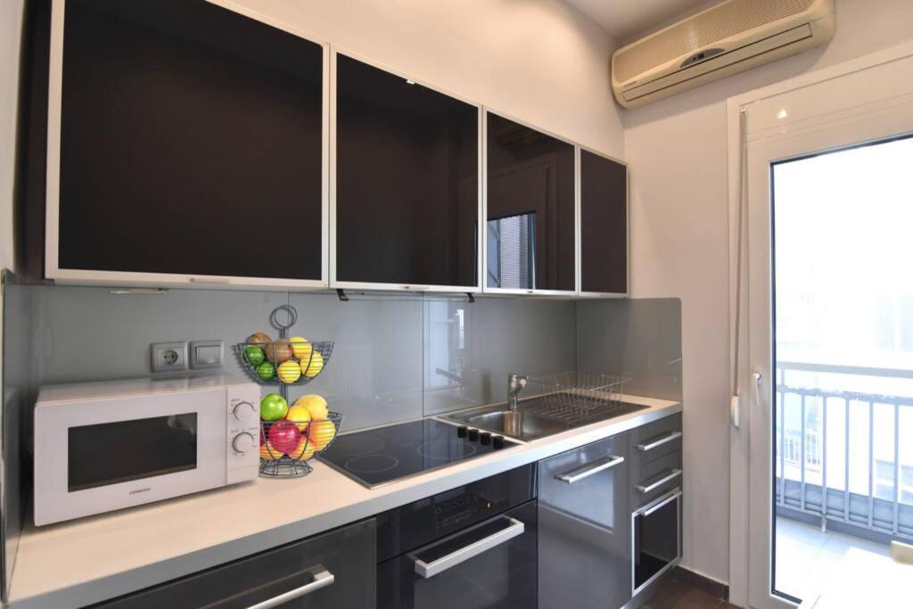 Modern Apartment In The Heart Of The City ลาริซา ภายนอก รูปภาพ