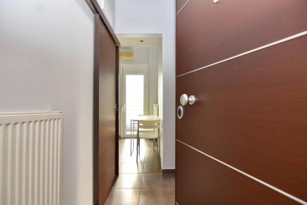 Modern Apartment In The Heart Of The City ลาริซา ภายนอก รูปภาพ